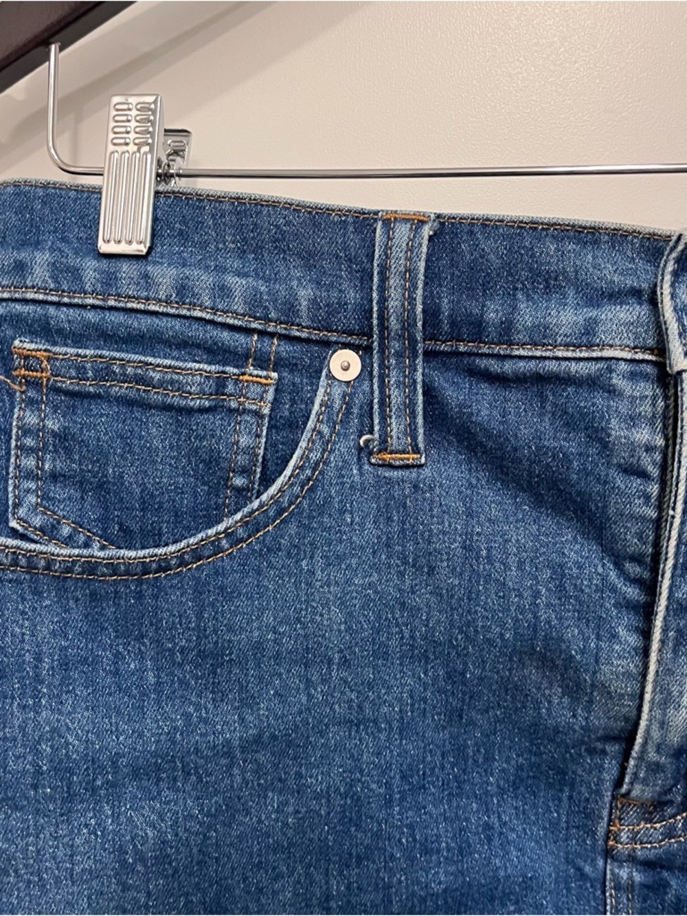 Madewell Stretch Denim
Mini Skirt Raw Hem Size 29 Classic Dark Blue Jean - Picture 3 of 7